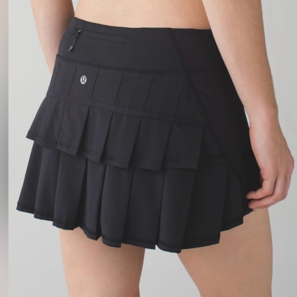 Lululemon Pace Setter Skirt Black Size 10 Rare Y2K Flowy Athletic Ruffles